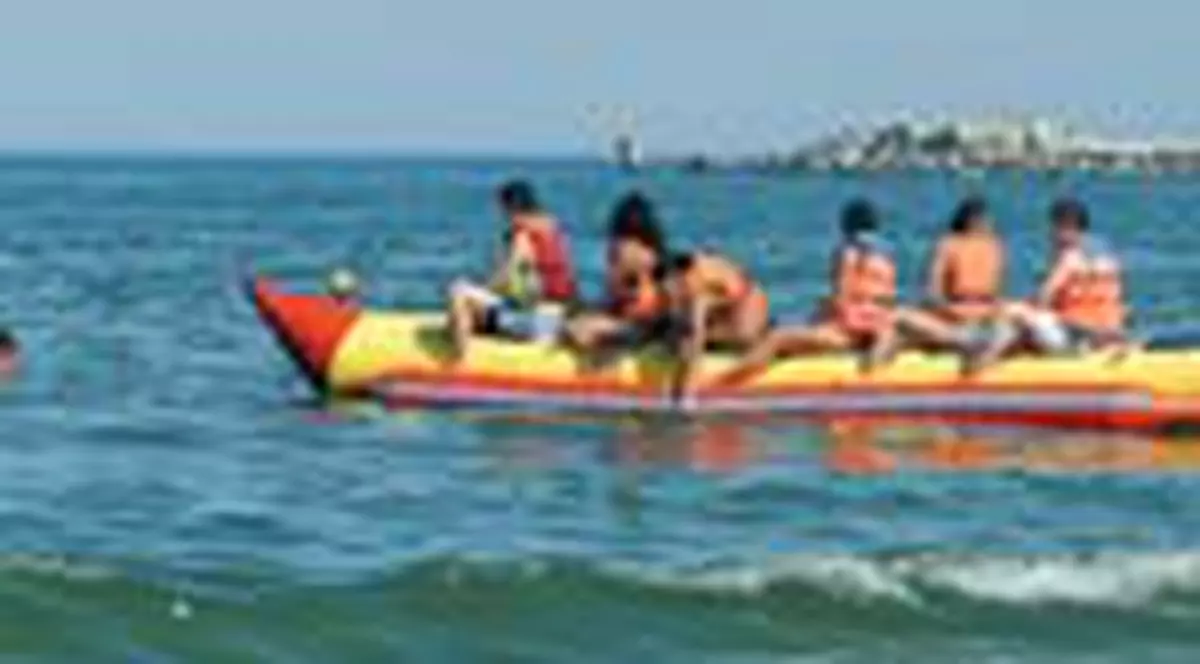 Cum te distrezi in siguranta la mare