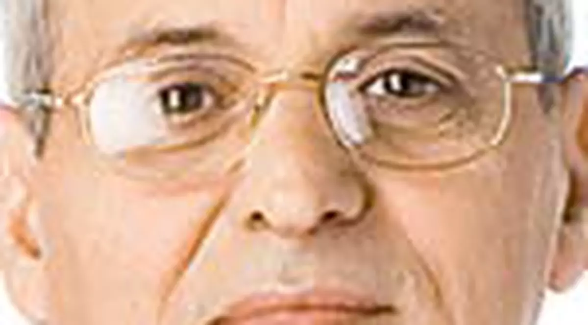 Nelu Ploiesteanu s-a mutat la mare