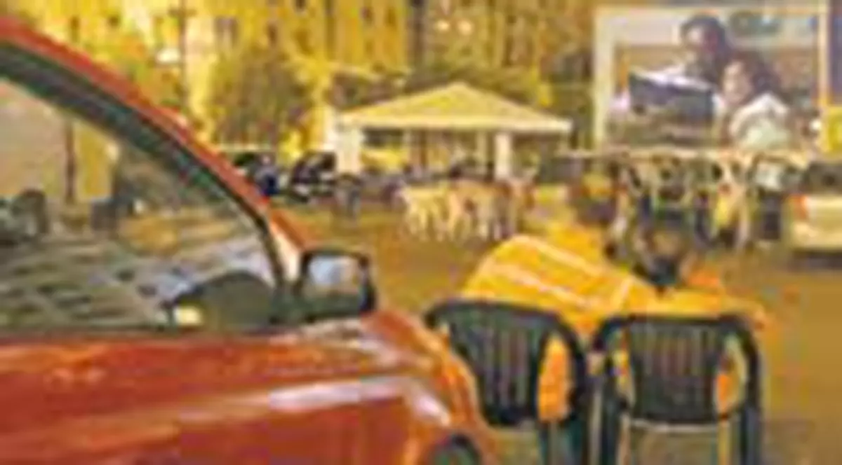 Au intrat la cinema cu masina