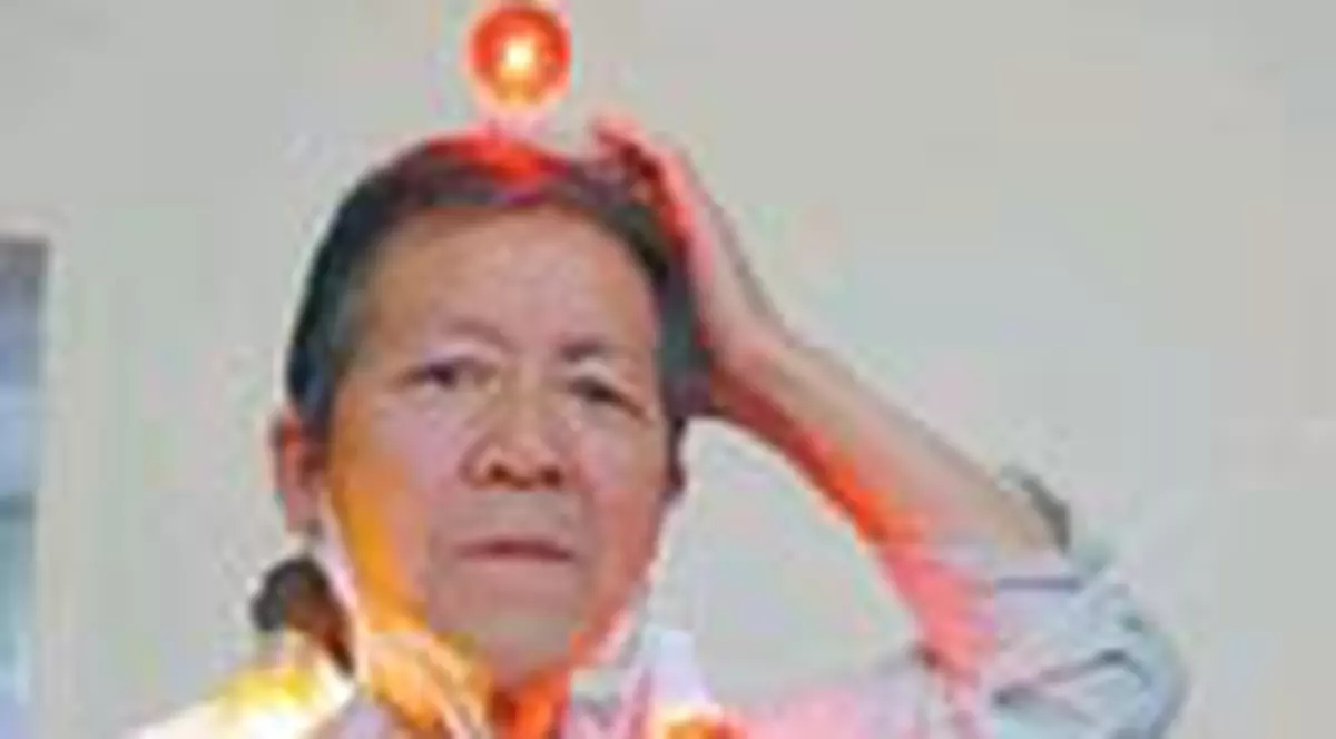 E supranumit 'omul electric'