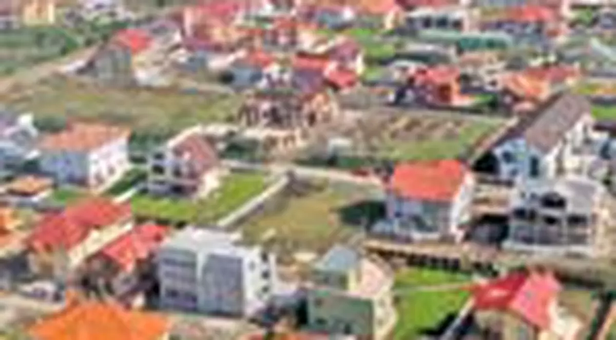 Manelistii 'dau iama' in imobiliare