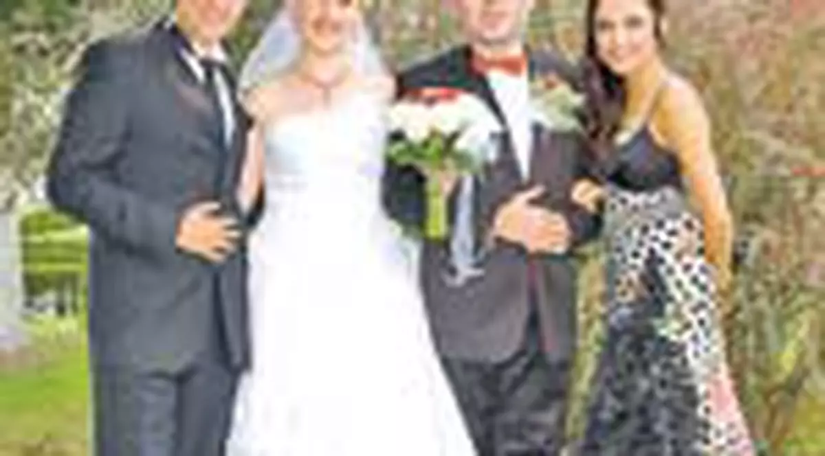 Fratele Andrei s-a  casatorit