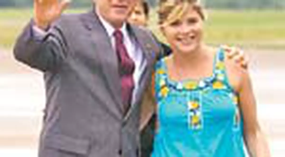 George W. Bush va deveni socru mic 