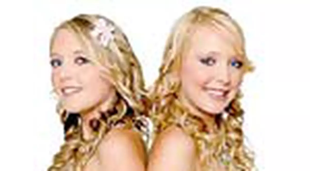 'Au furat trupurile de la Cheeky Girls'