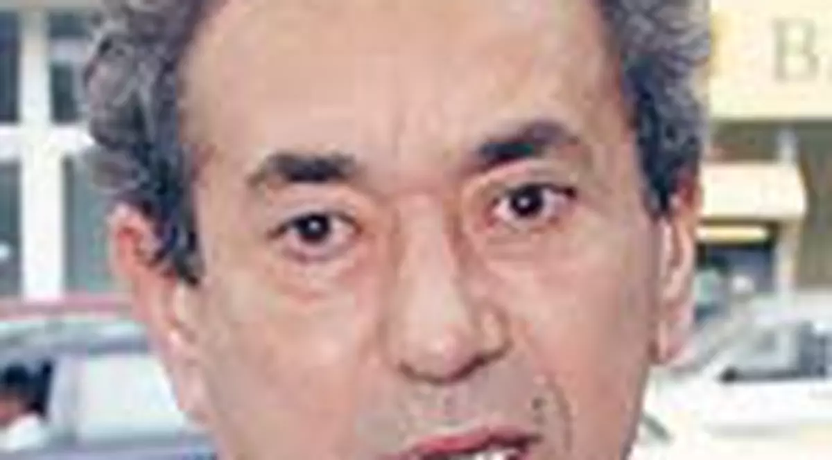 Badea ramane pe pozitii in lupta cu fanii