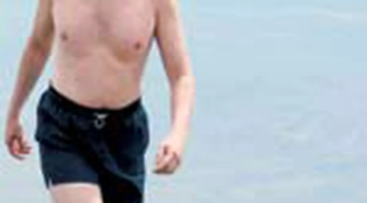 Politicienii isi arata muschii