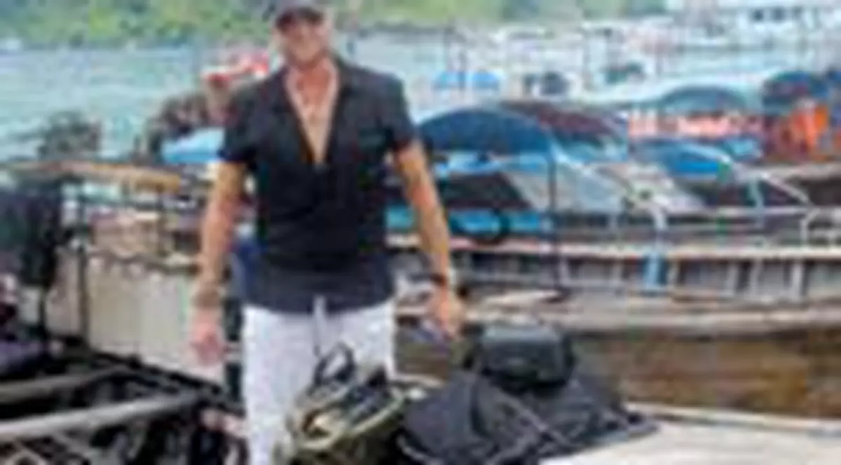 Catalin Botezatu a facut safari pe elefanti