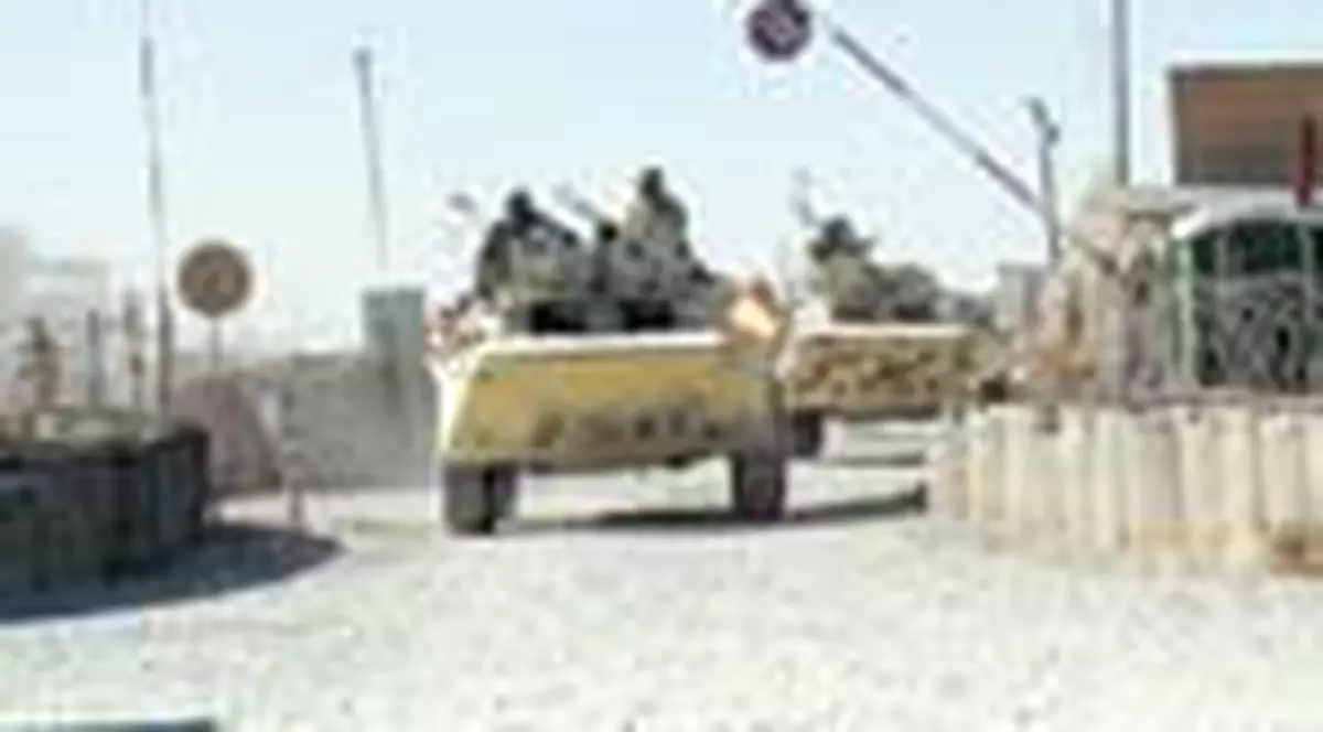 Militar roman ranit in Afganistan