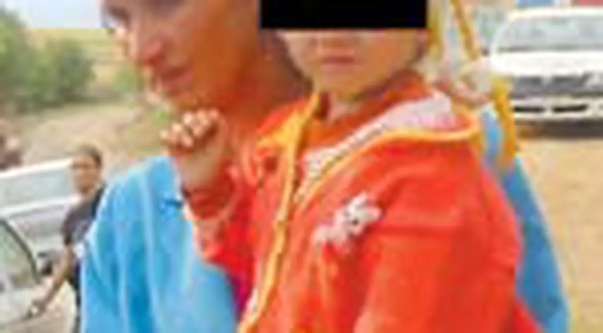 A ramas fara copiii pe care ii droga