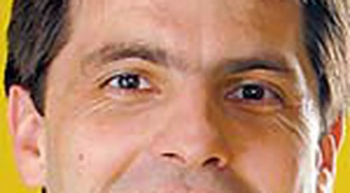 Dan Negru, pus la punct de copii