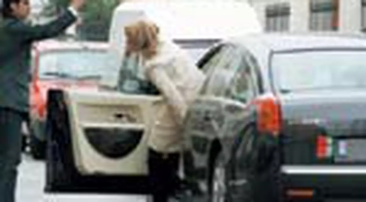 Ioana Tariceanu, ferita de ploaie de un fotograf