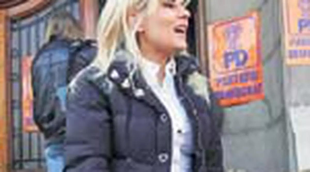 Udrea a facut cinste cu carnati de Plescoi