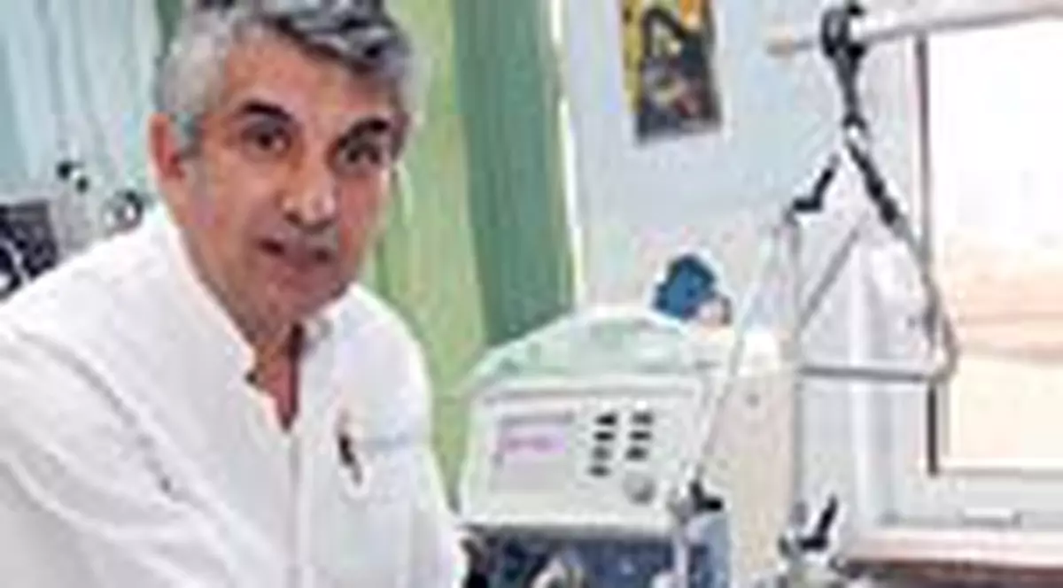 Burnei vrea ca cei care i-au dat bani să fie cercetati pentru dare de mită