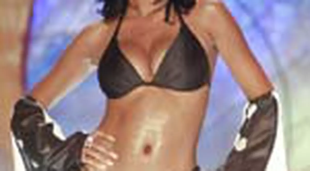 Miss Bikini 2003 risca puscaria