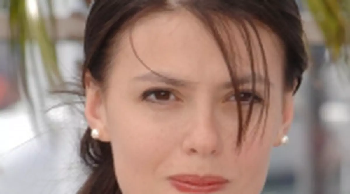 Ora 15.00: Actrita Laura Vasiliu, confundata in Italia cu o infractoare