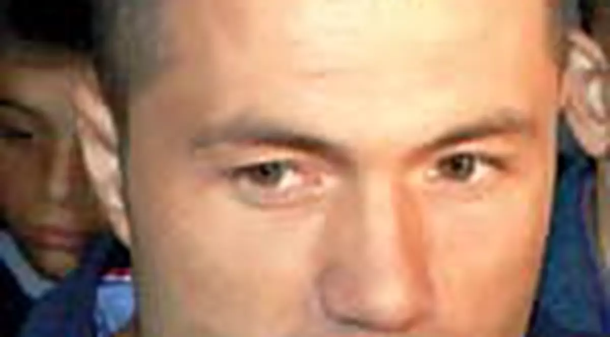 S-au saturat de fitele lui Camus