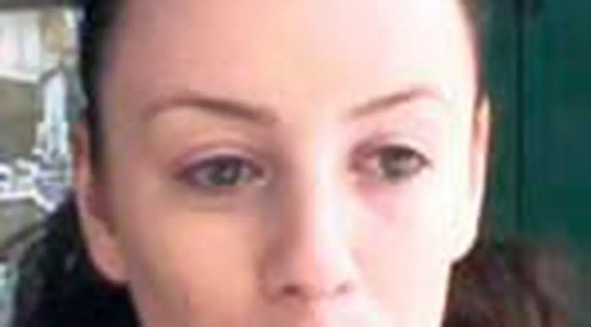 'M-a lovit cu pumnul in fata'