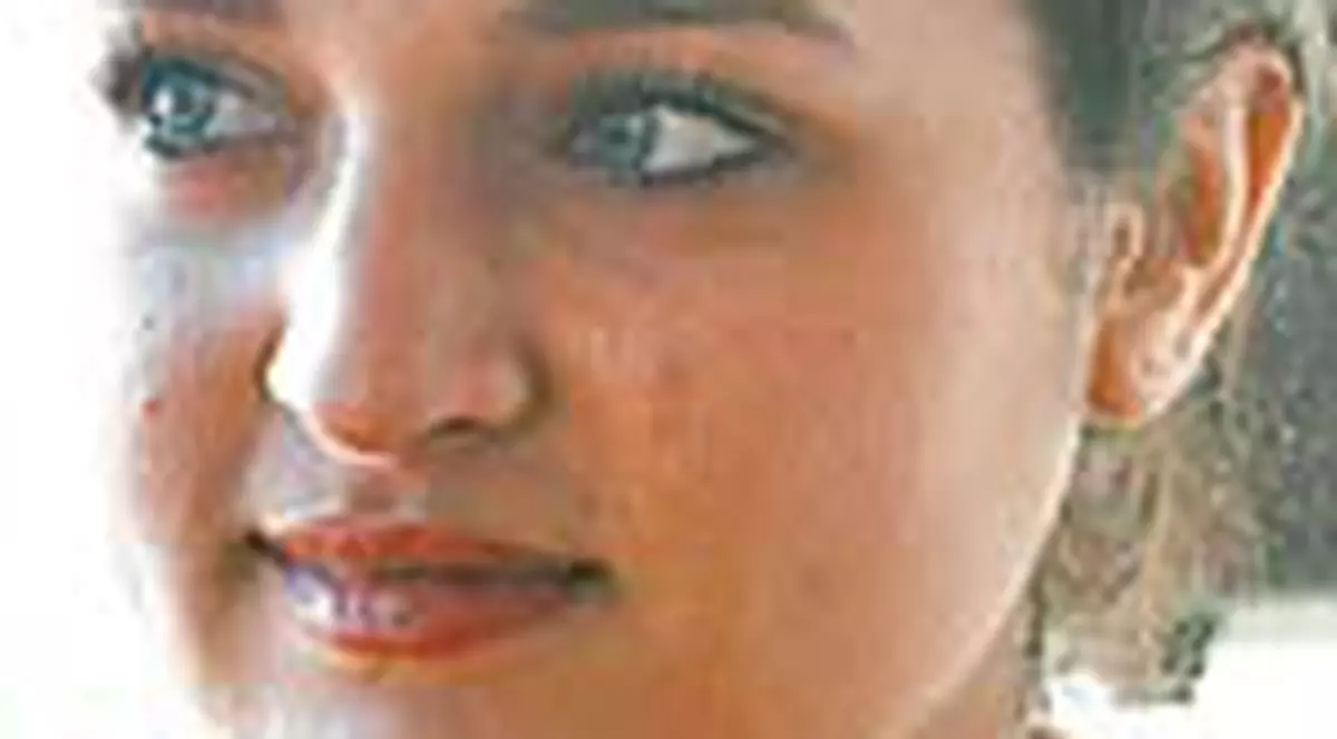 Credeti ca Simona-Sensual va avea succes ca impresar in fotbal?