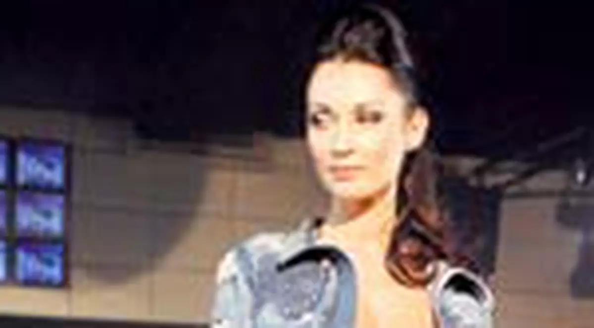 Luciu si-a aratat din nou sanii