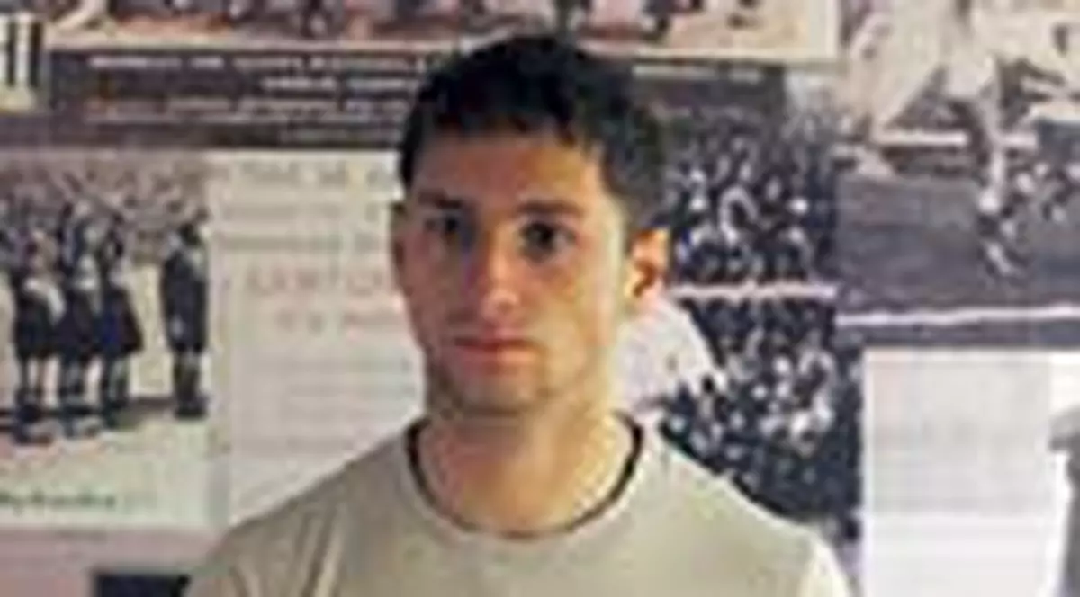 Iubita i-a zgariat bolidul