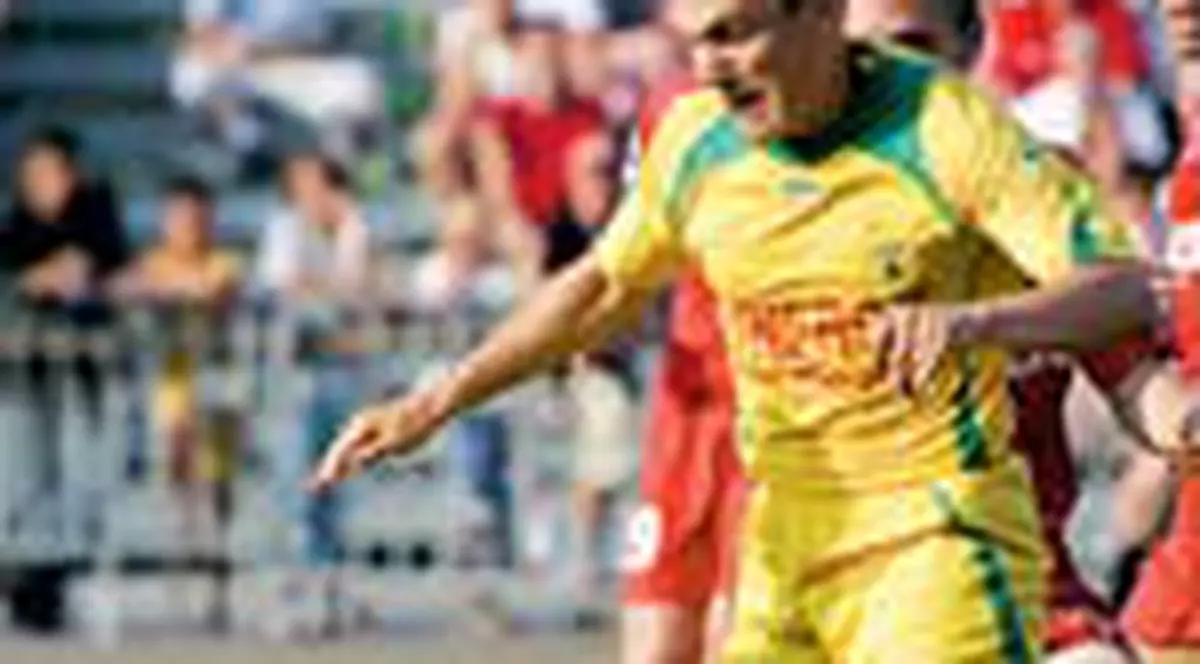 Iubeste din adolescenta aceeasi fata