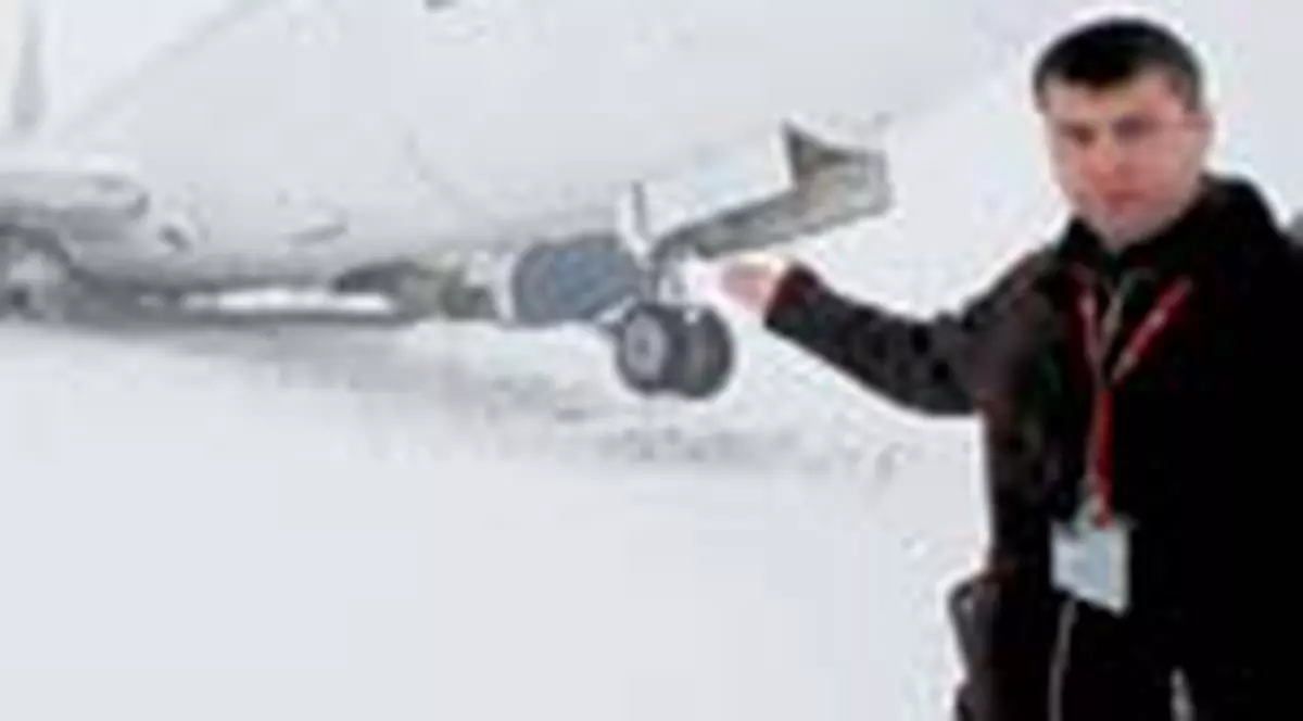 Suntem primii ziaristi care au ajuns la epava avionului