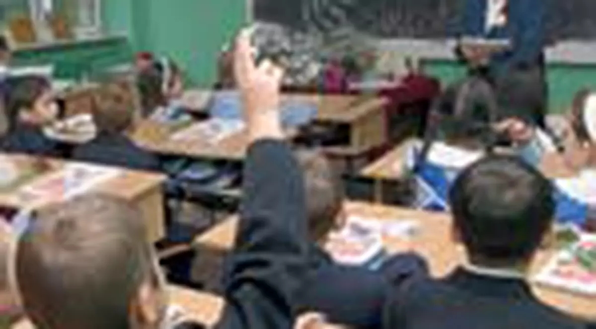 Profesorii, medicii si functionarii vor castiga mai mult