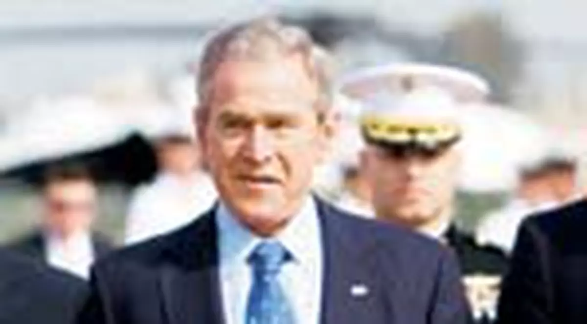 Bush, pazit de zeci de lunetisti