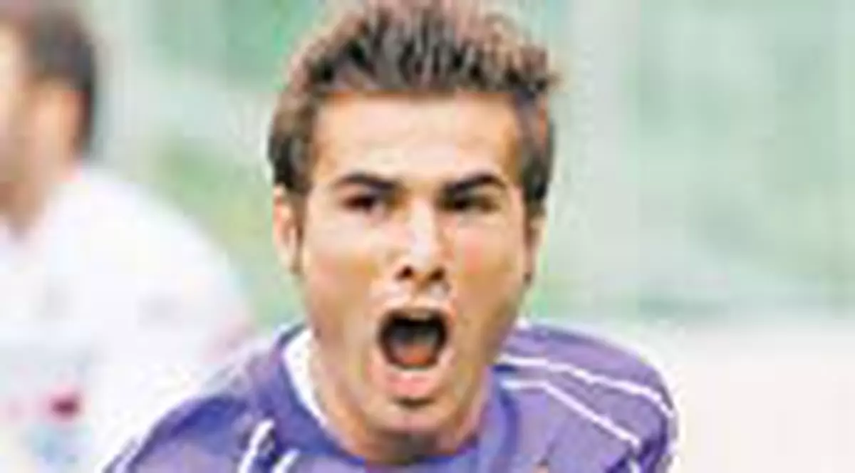 Mutu: 'Vreau sa fiu   coleg cu Cristi Chivu la Fiorentina'