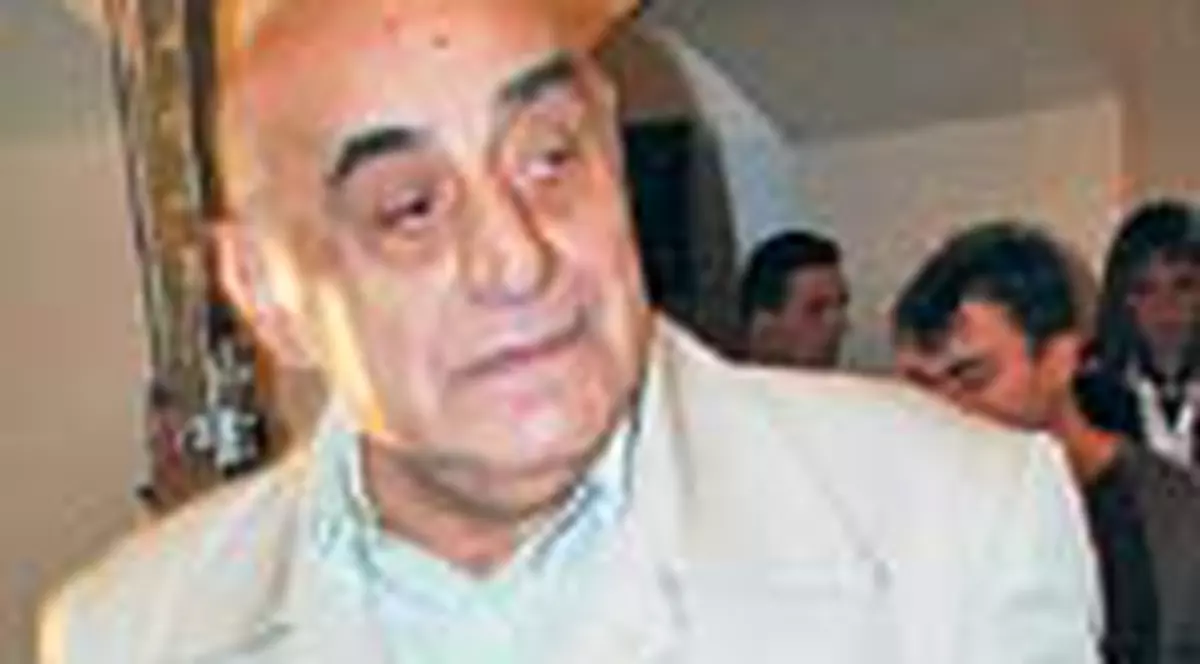 Viorel Lis a slabit 50 de kilograme in zece ani din dragoste pentru Oana