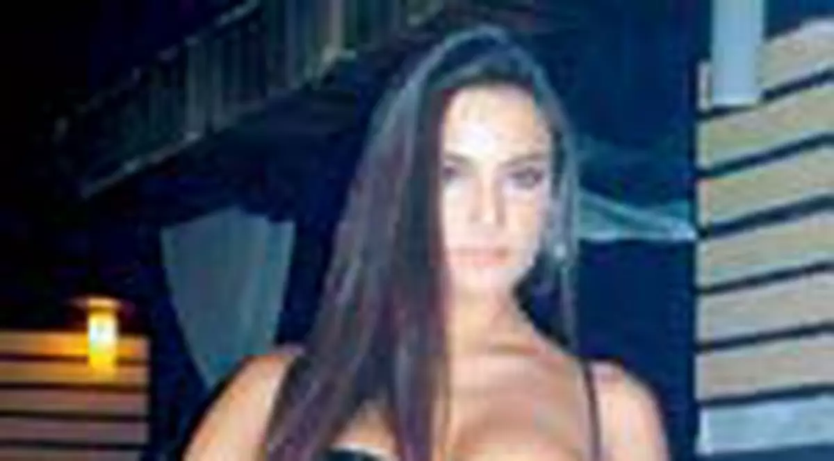 Ea e noua iubita a lui Erbasu jr.