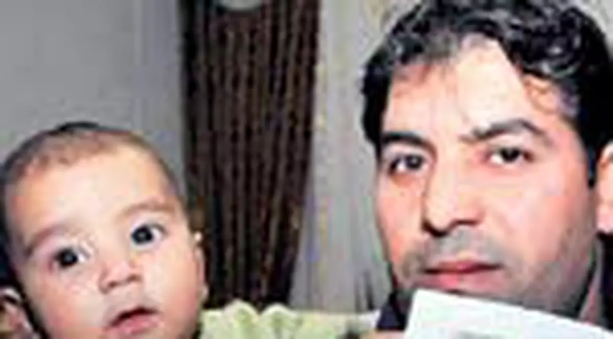 'Eu l-am aruncat pe micut pe geam'