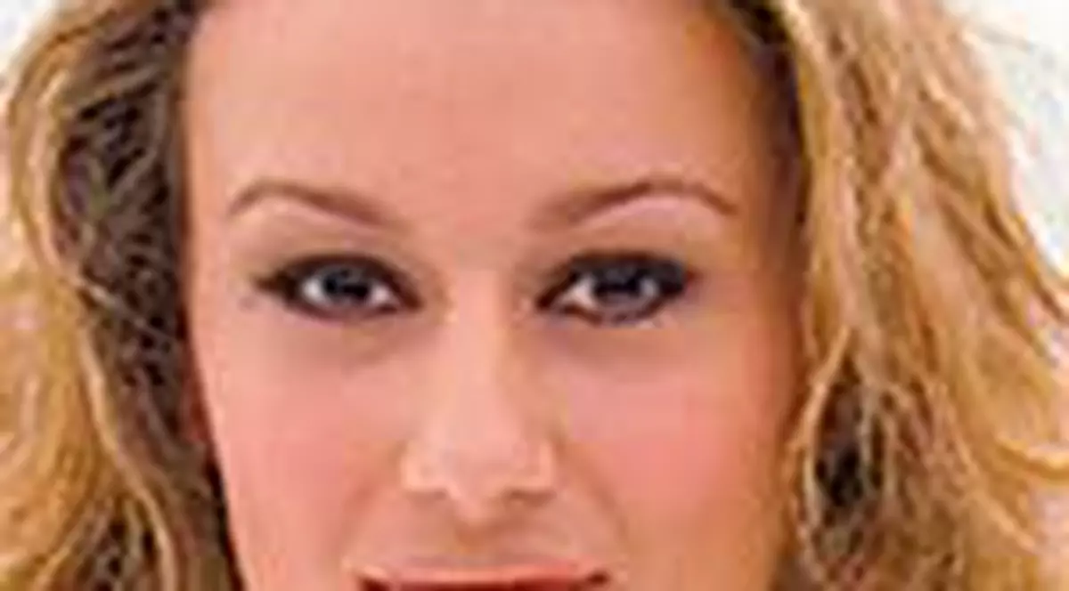 Raluca Sandu a lovit doua masini intr-o zi