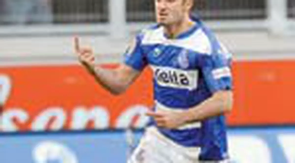 A curs sange, dar nu s-a oprit meciul!