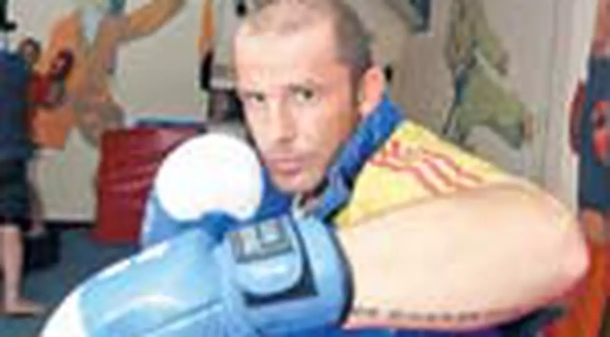 Zmara intra in afaceri