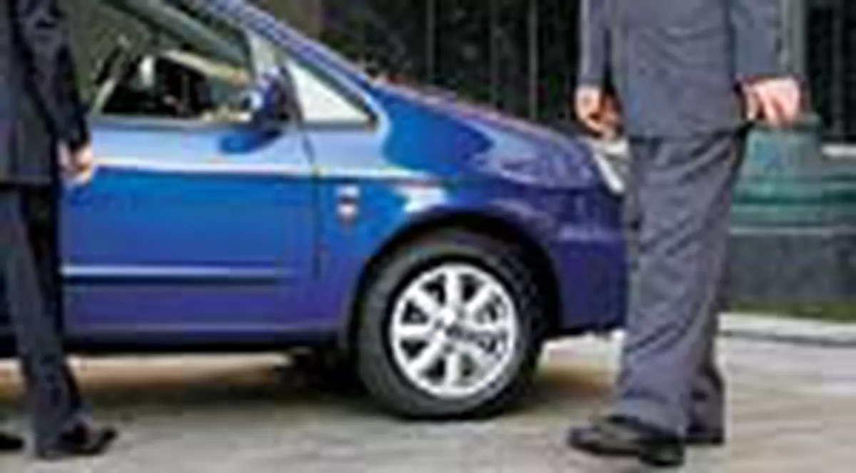 Cel mai inalt om din lume a primit o masina