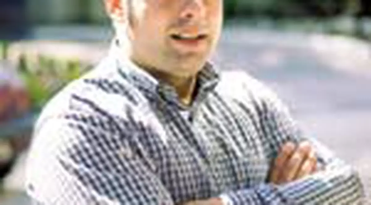 Vrea sa cante cu Becali