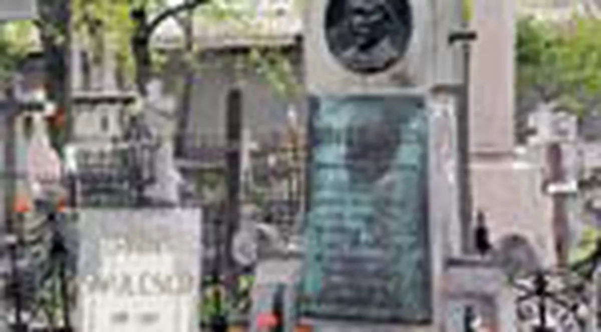 Cimitirul Bellu, in topul celor mai scumpe terenuri din tara