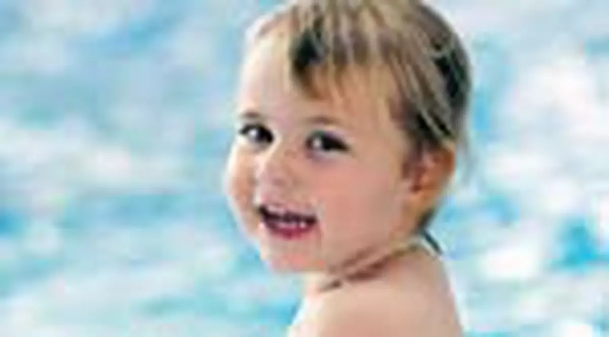 'Copilul acvatic' a inotat 400 de metri