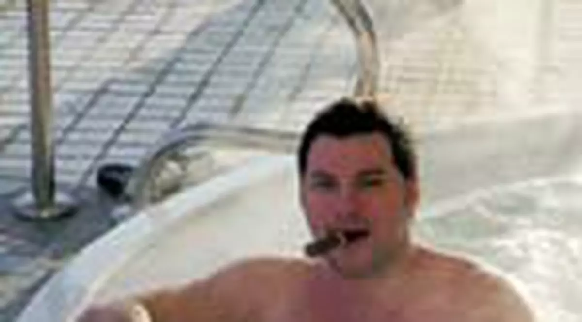 Fizz intra in politica