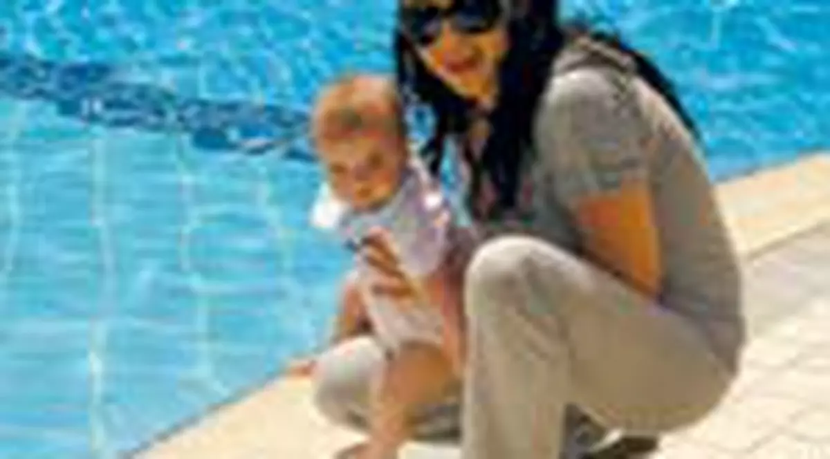 Rocsana Marcu o sarbatoreste pe Mayra in fiecare luna