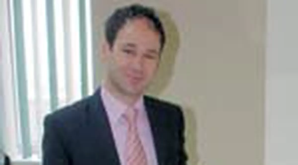 'Taiam lemne cu drujba'