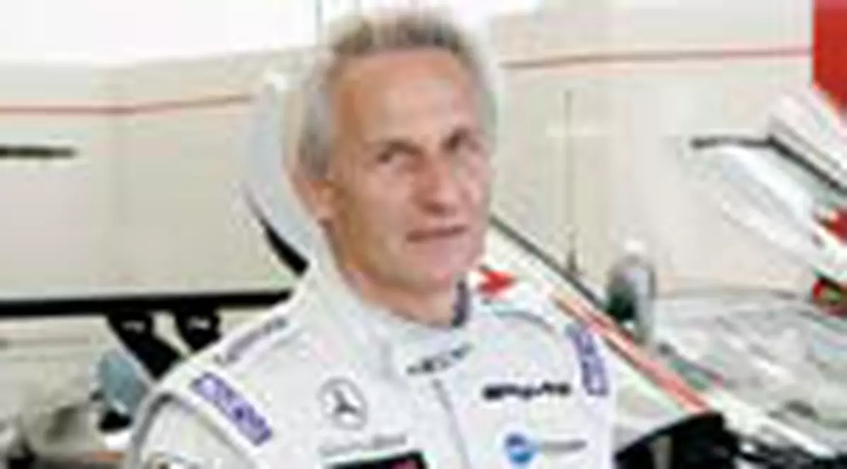 'Am luat virajele si cu 280 km la ora'