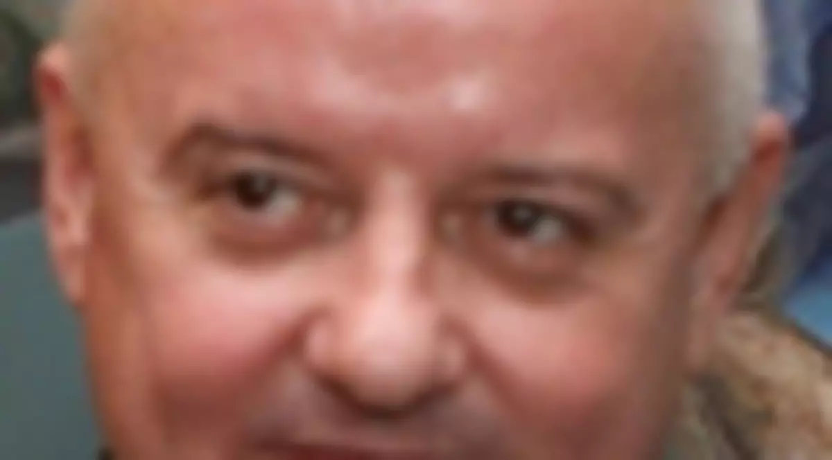 Irinel isi sustine columbeanitul