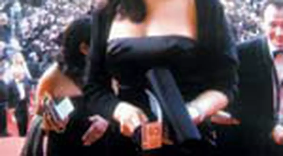 Frumoasele Romaniei, pe covorul rosu de la Cannes