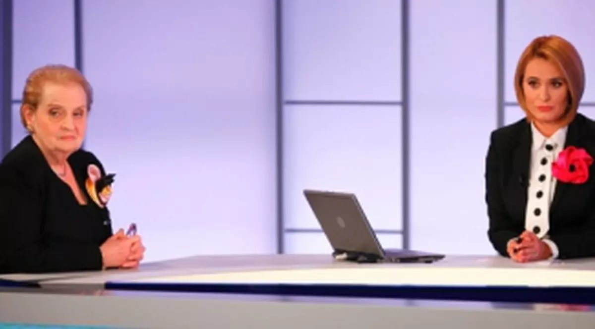 Madeleine Albright ajuta romancele in lupta impotriva cancerului de col uterin