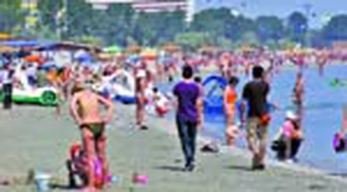 Inghesuiala la mare!