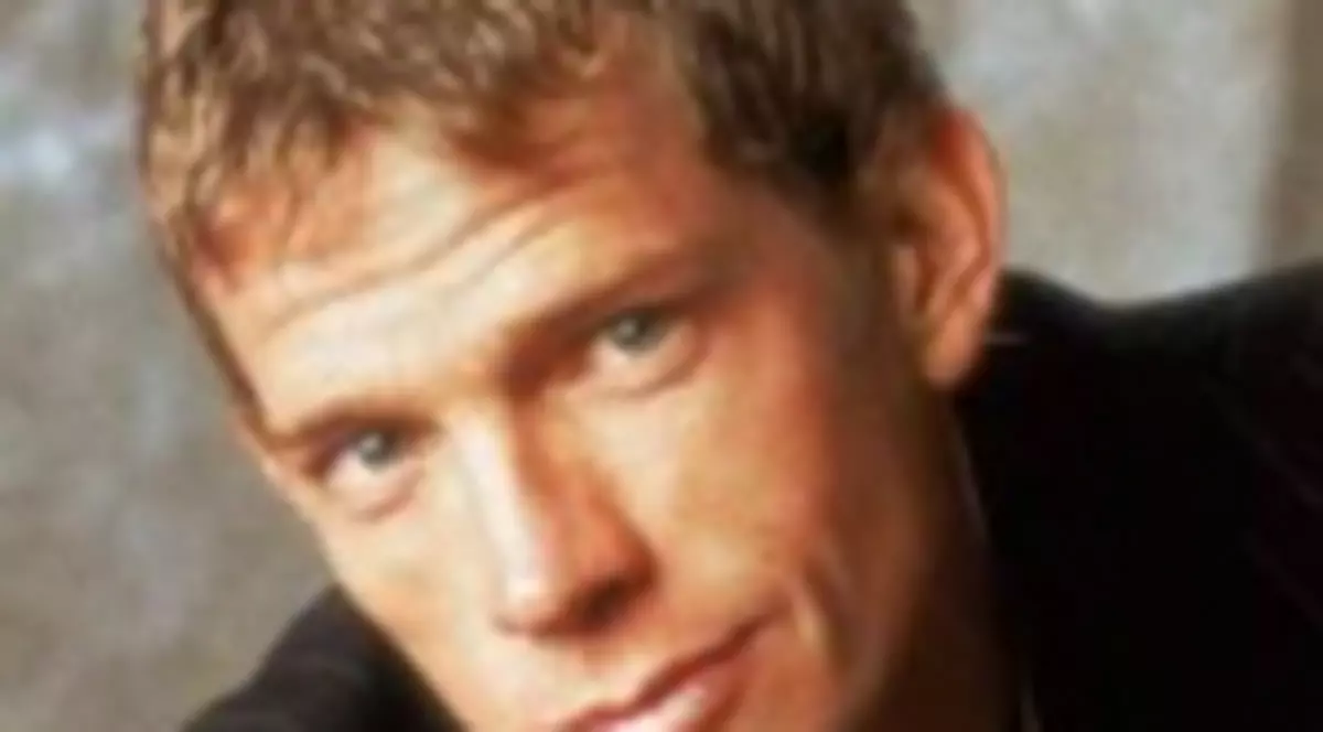 Thomas Haden Church defileaza gol pe platourile de filmare