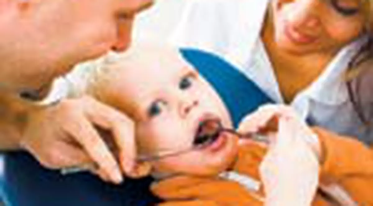 Aparatele dentare pot alinia dintii crescuti stramb pe arcada