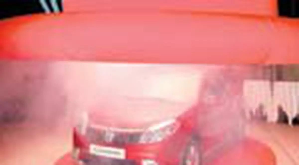 'Sandel' a iesit de sub joben!